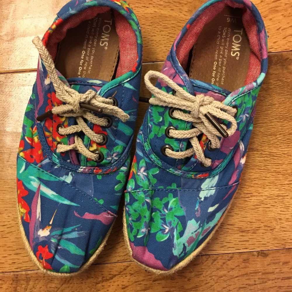 Floral Toms